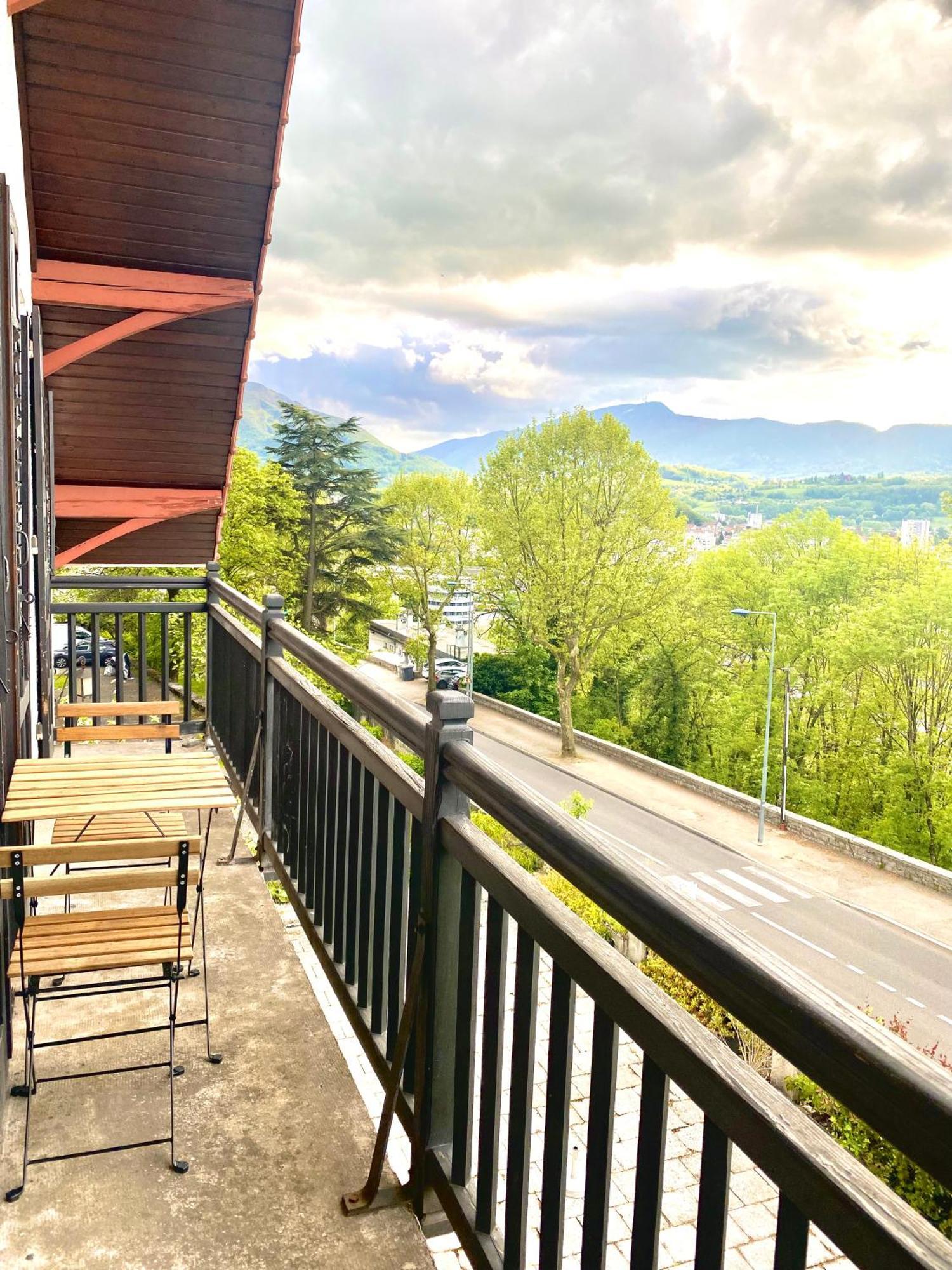 Les Balcons De Chambery Apartment Ruang foto