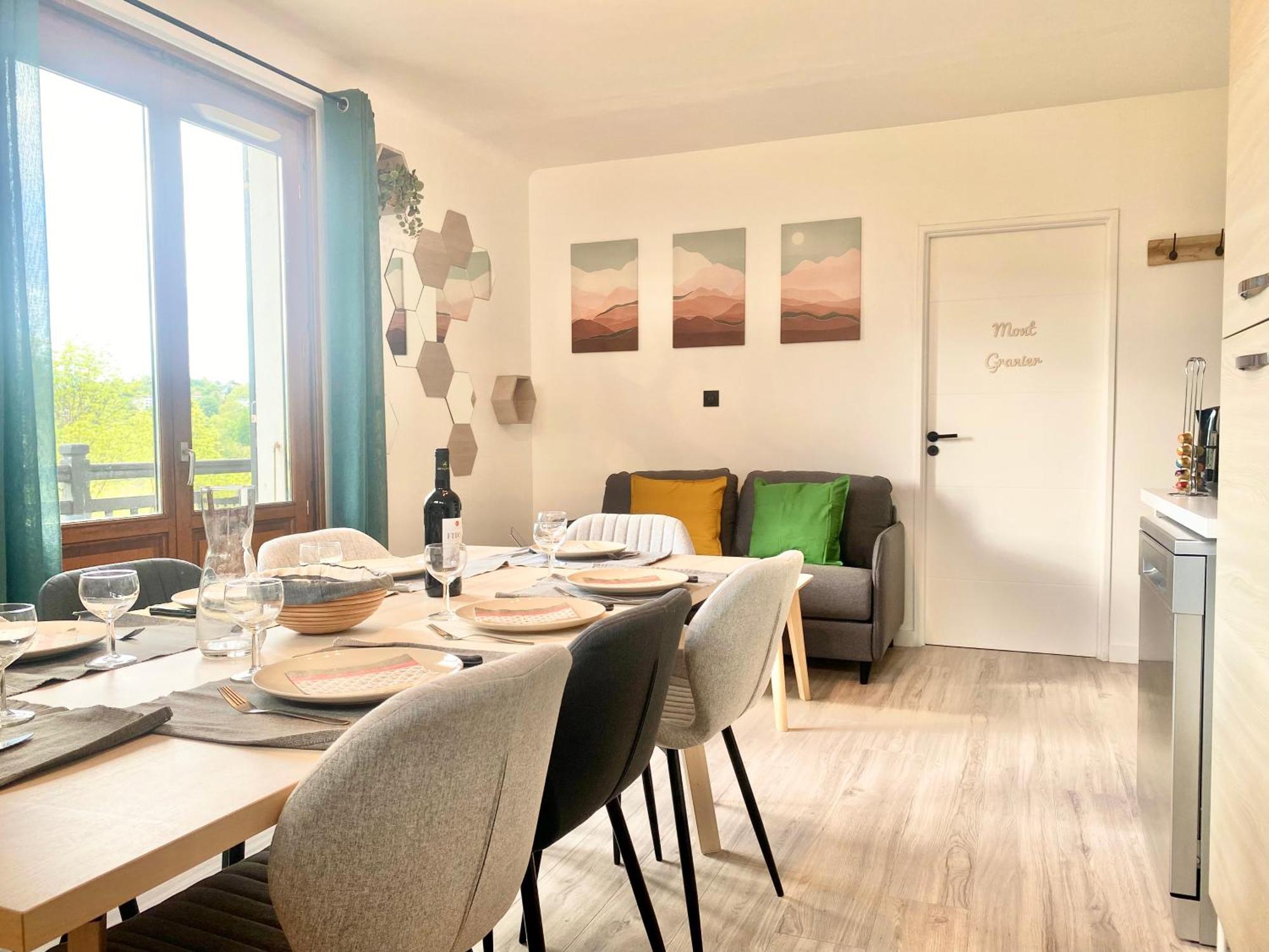 Les Balcons De Chambery Apartment Bagian luar foto