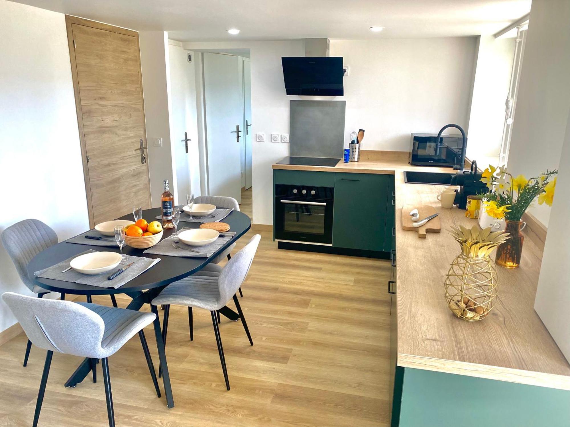 Les Balcons De Chambery Apartment Bagian luar foto